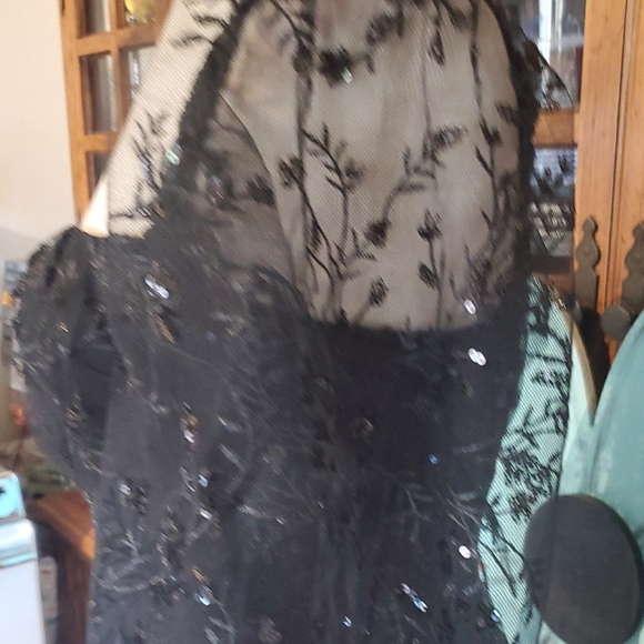 Forever 21 Black A-Line Cocktail Dress with Bishop Sleeves - Picture 6 of 10